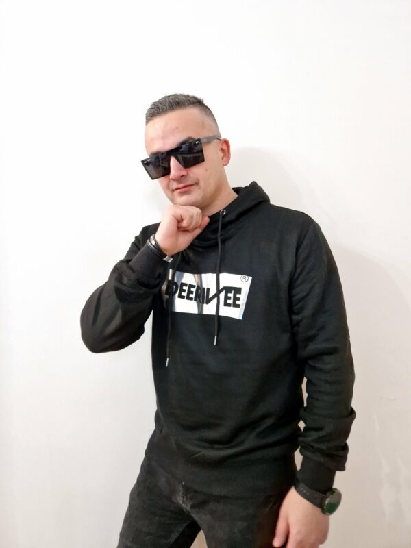BLUZA DEERIVEE SREBRNA ROZMIAR "M" - obrazek 6