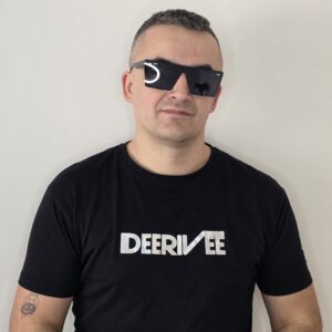 T-SHIRT DEERIVEE ROZMIAR "M"